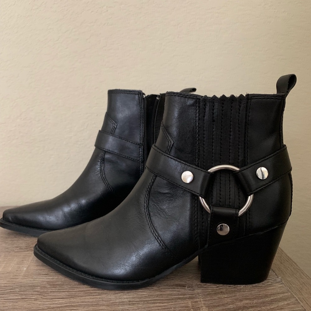 Marc Fisher black boots